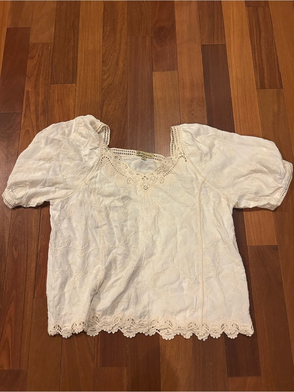 Democracy White Eyelet Lace Puff Sleeve Blouse